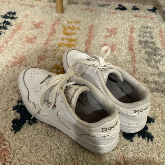 Reebok Club C 85 Vintage sneaker in white Size 6.5 women’s - Picture 5 of 7